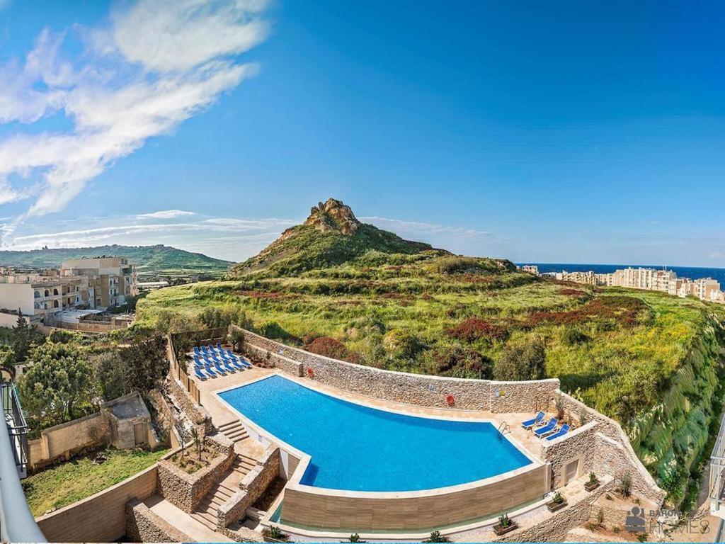 Your Room, Your Apartment, Your Shared Pool Marsalforn Exterior foto