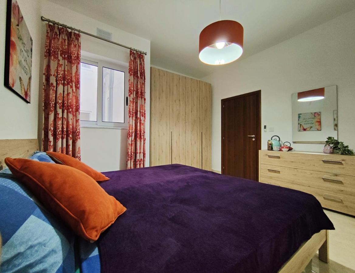 Your Room, Your Apartment, Your Shared Pool Marsalforn Exterior foto