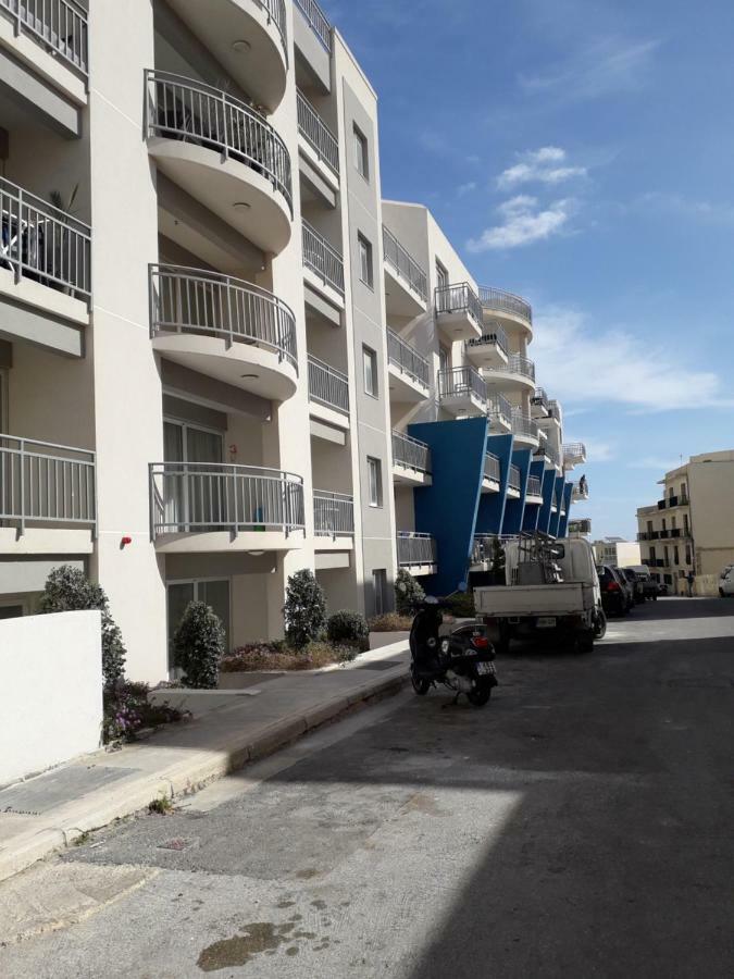 Your Room, Your Apartment, Your Shared Pool Marsalforn Exterior foto